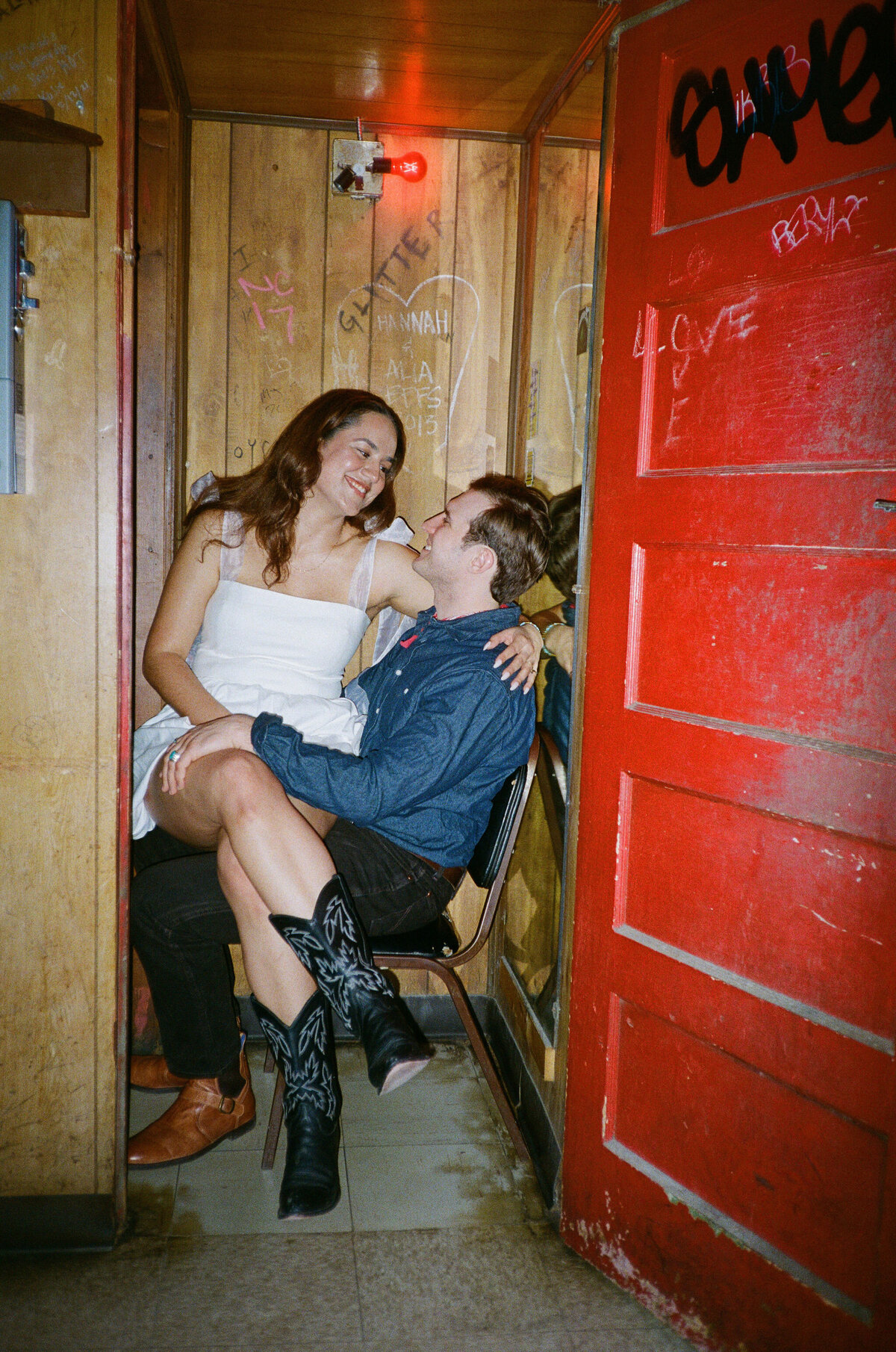 Camila&JeffEngagementPhotos_AustinTexasWeddingPhotographer_HereafterFilms-198