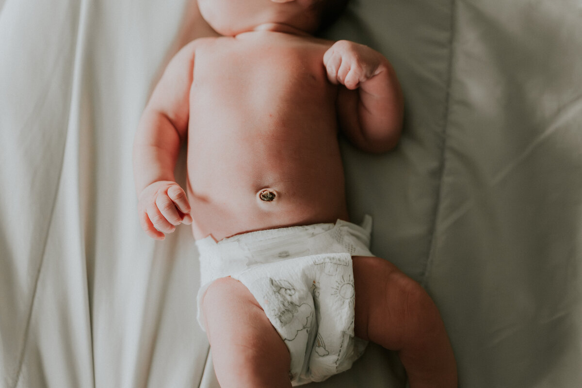 Embrace cherished beginnings with Minneapolis newborn portraits. Let Shannon Kathleen Photography craft timeless memories of your baby's earliest days in the heart of your home.
