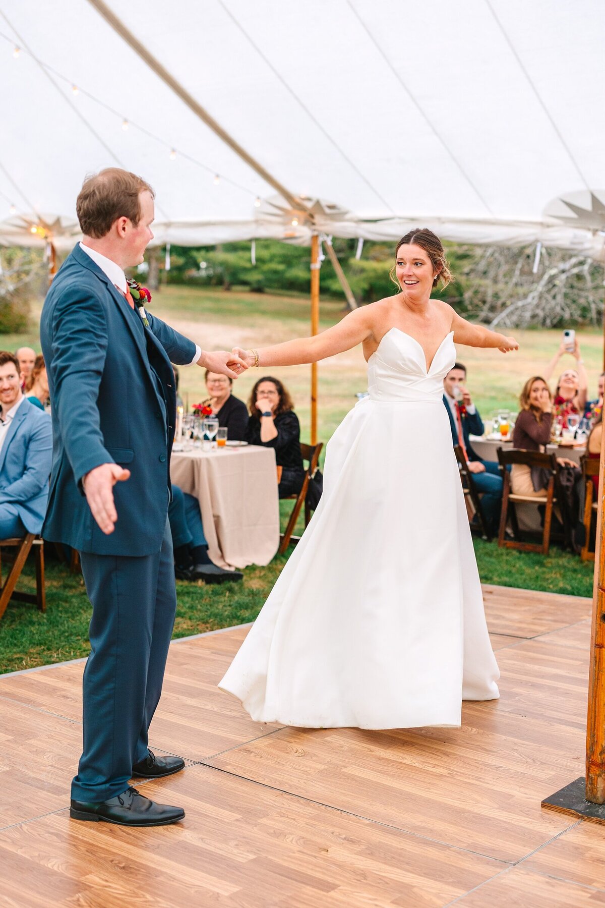 Live_Well_Farm_Colorful_Fall_Wedding_Harpswell_Maine_Photography_0089