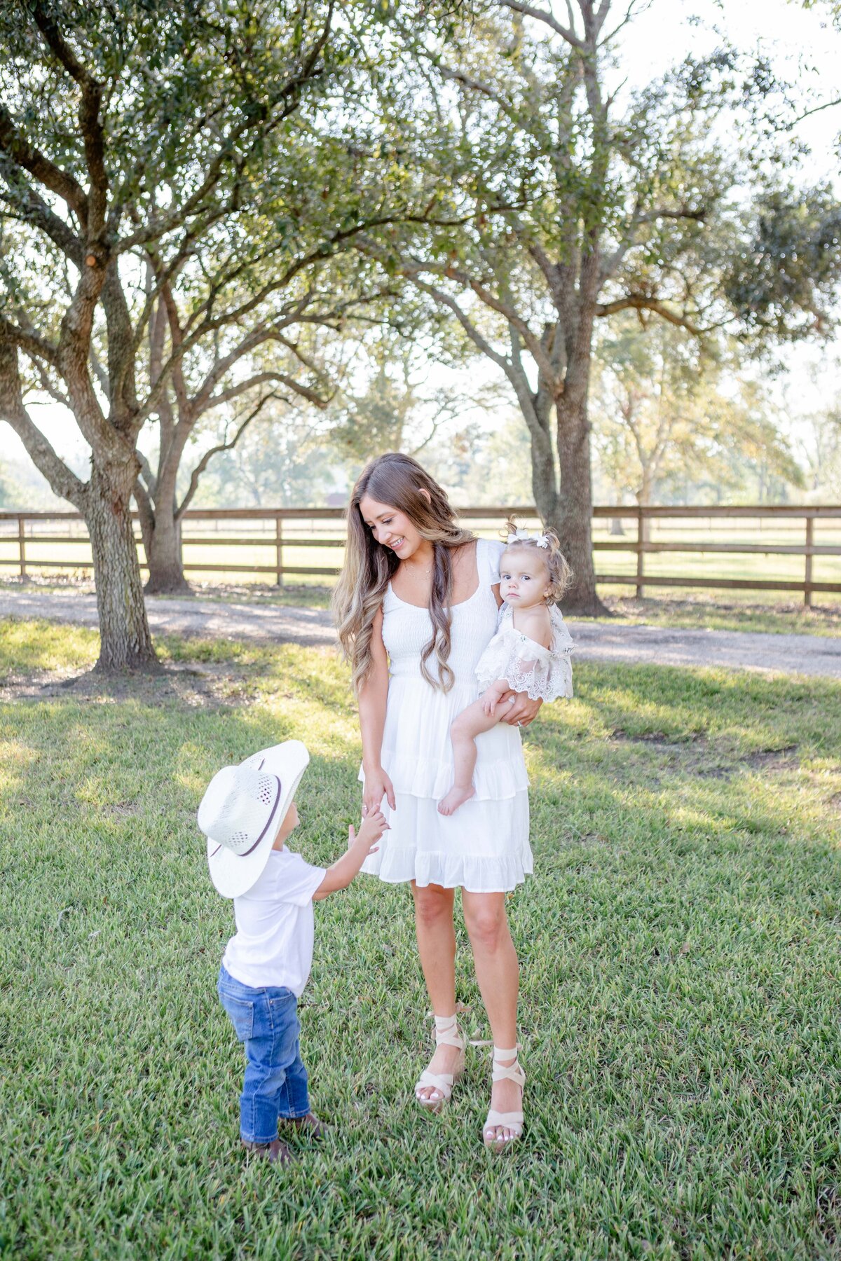 Houston-TX-fall-mini-session-Sweet-P-Farm-Magnolia-and-grace-photography-co-ClaudiaB# (1)-14