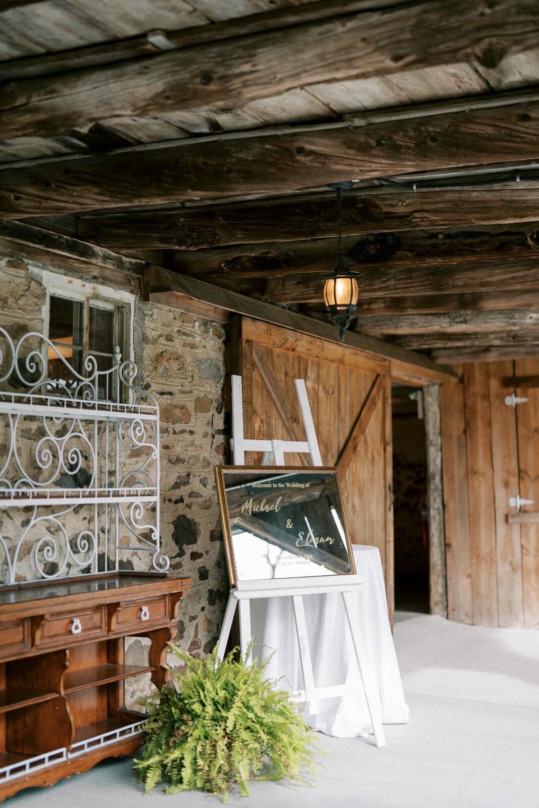 W11-Wedding-Photos-Caledon-Valley-Estate-Eleanor-and-Michael-2024-11-02-2500px-1029