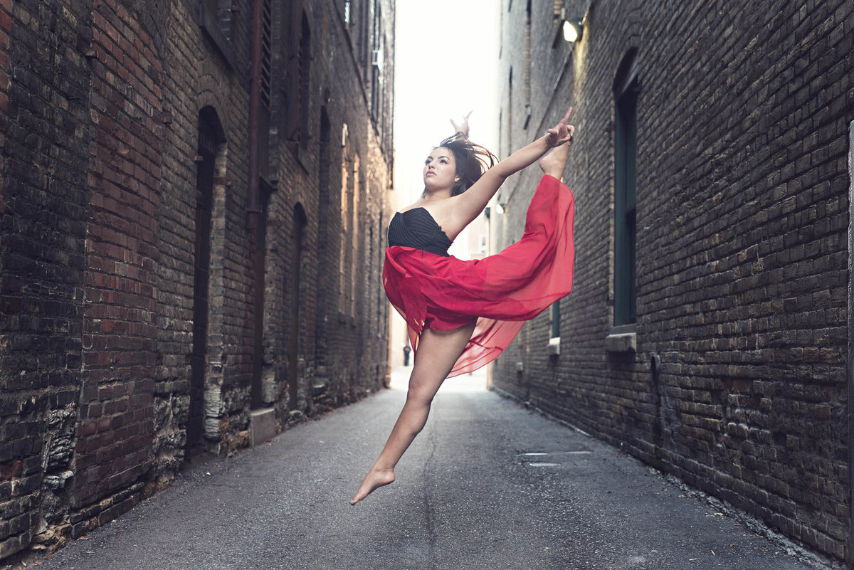 Dancer leaping senior portrait girl photographer