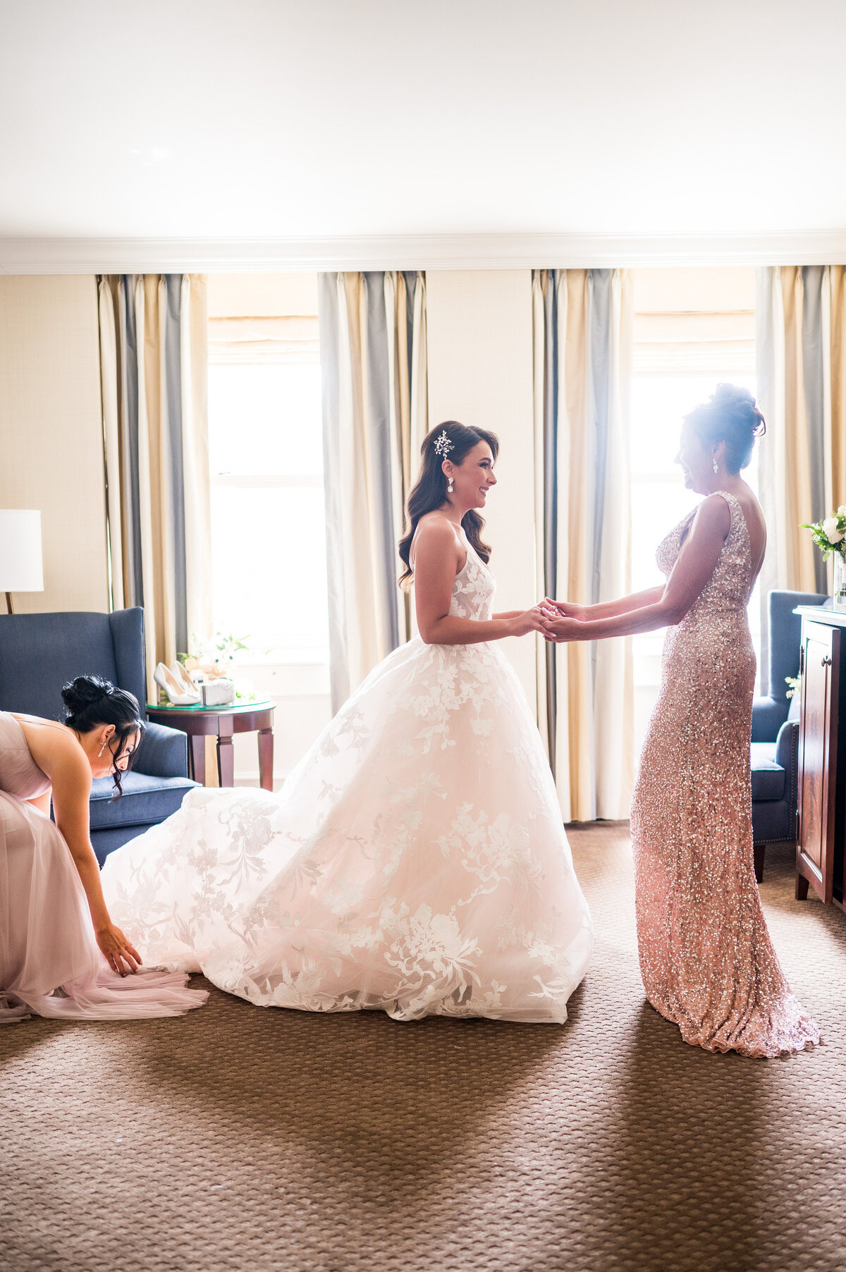 bride in omni getting ready suite