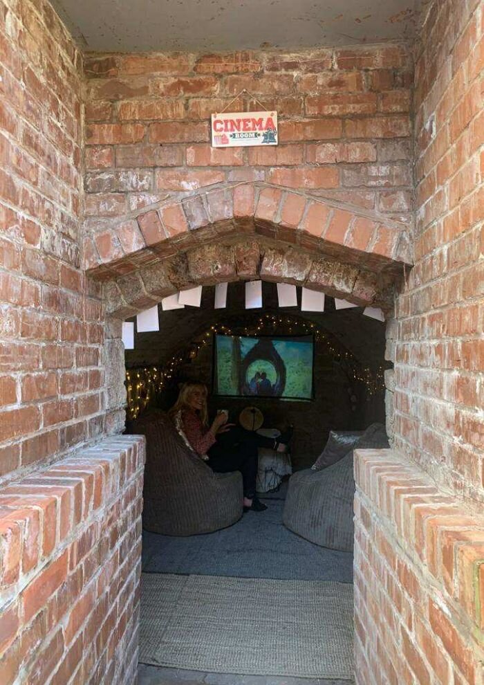Interior-cinema-room