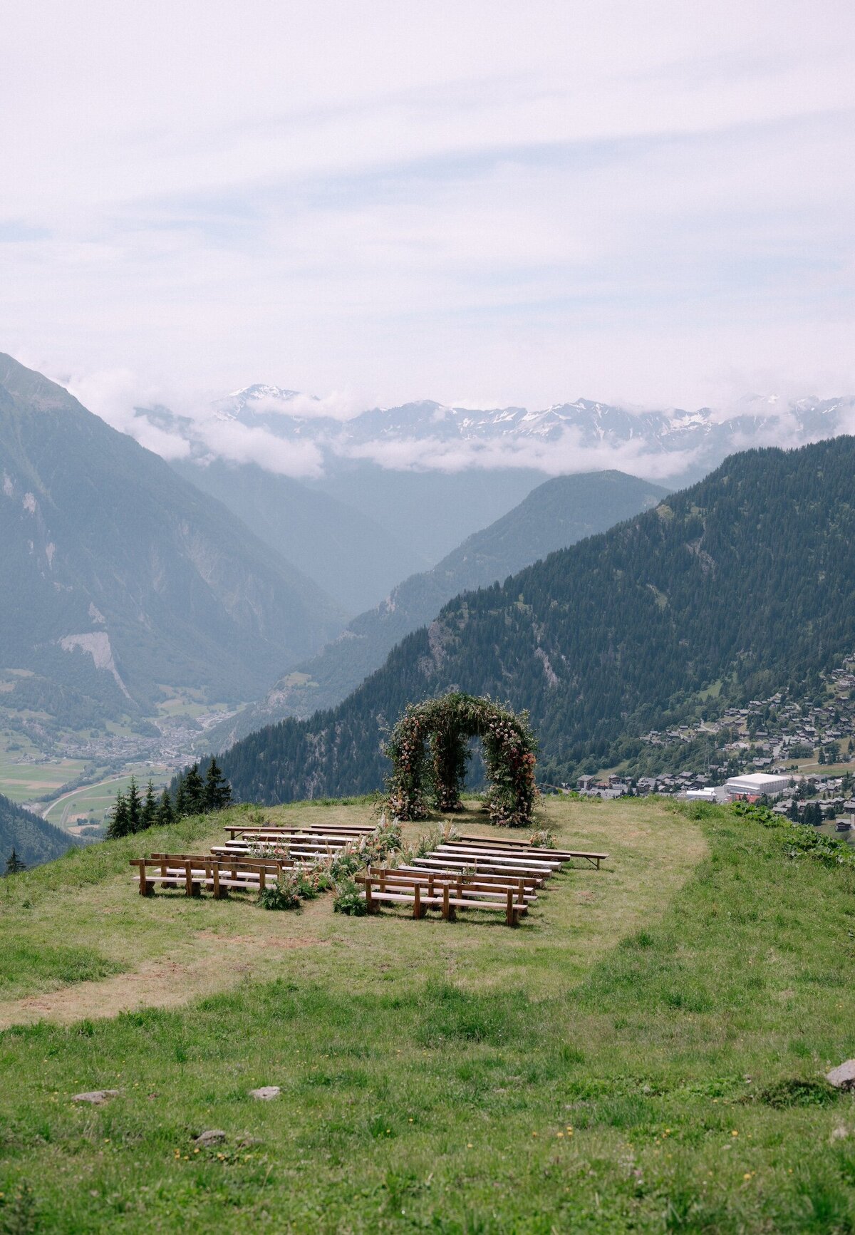 Wedding Florist in Verbier1