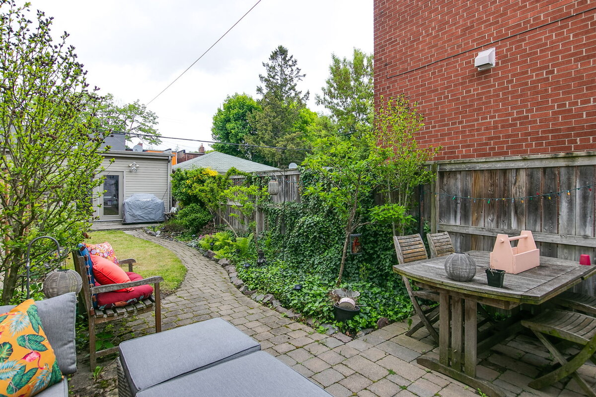 41-web-or-mls-74_006_Backyard