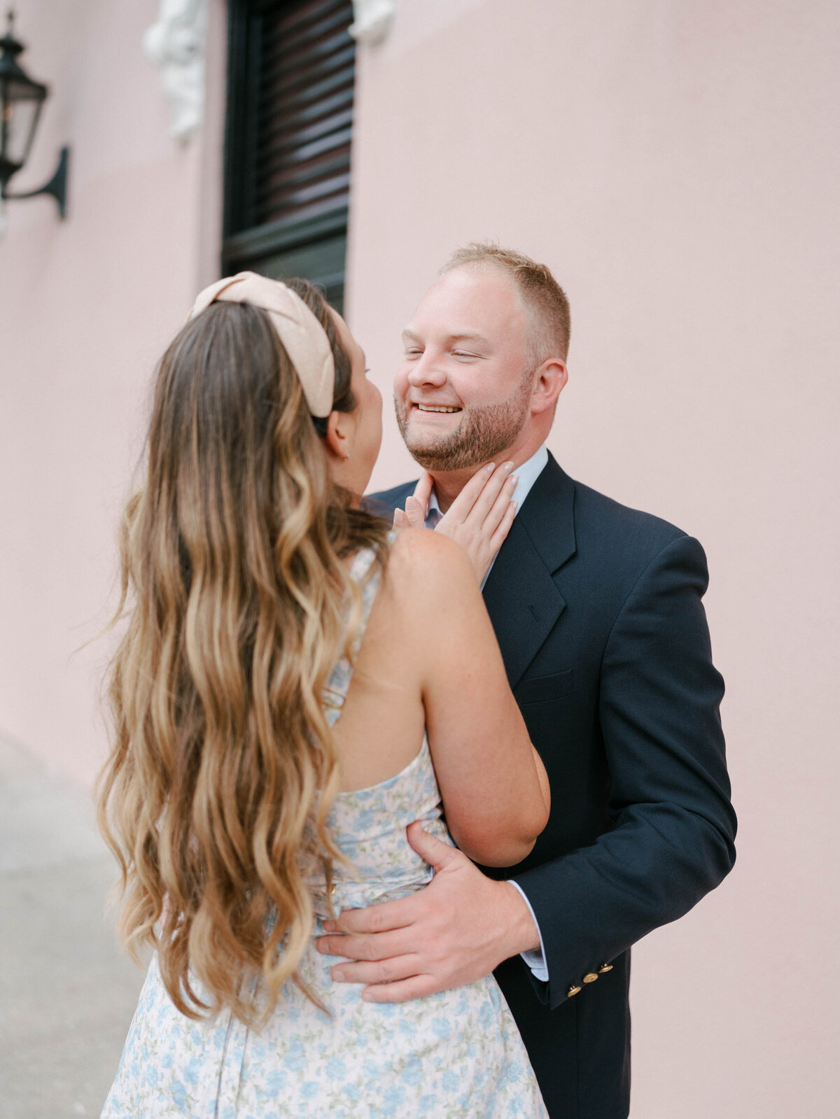 downtown-charleston-engagement-session-meg-andrew-012