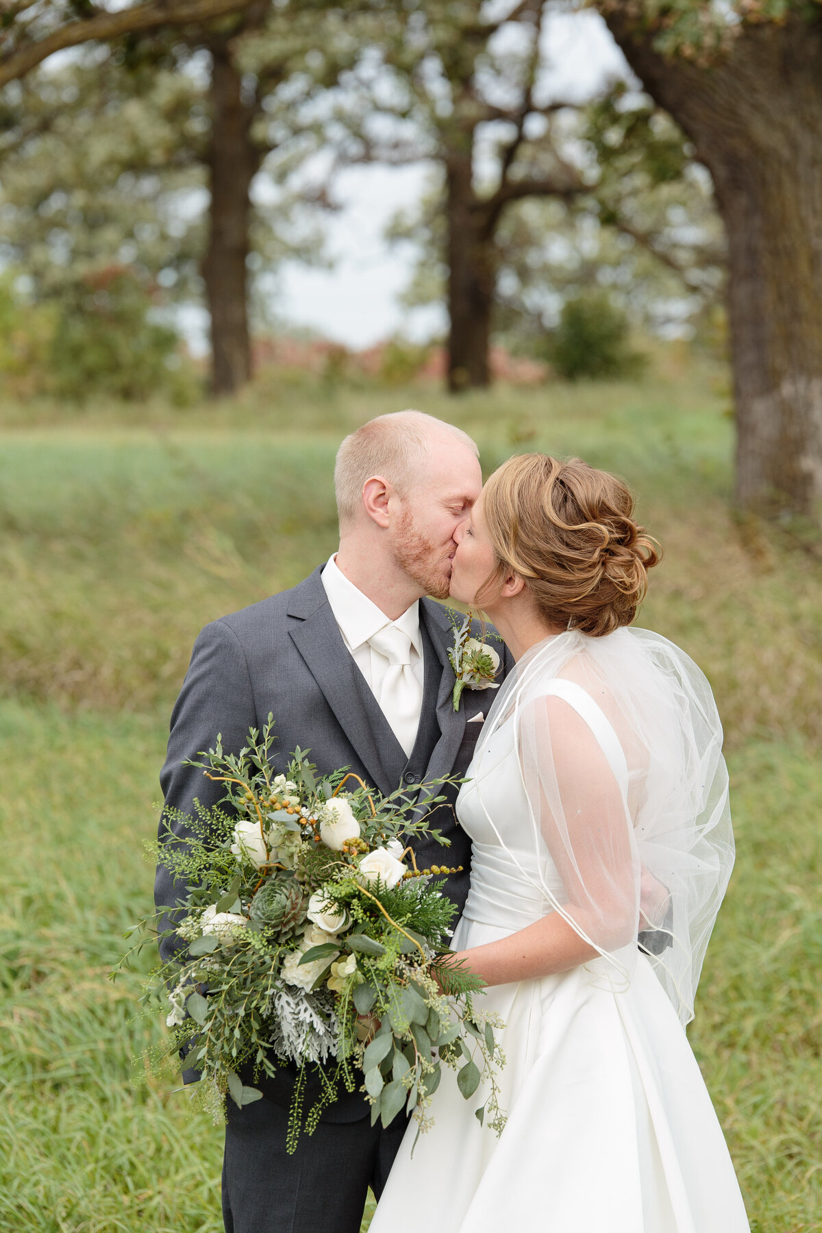 Abby-and-Brandon-Alexandria-MN-Wedding-Photography-JL-7