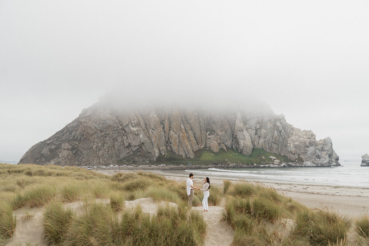 Adventurous-Engagement-Photos-in-Morro-Bay-by-Samantha-Anne1