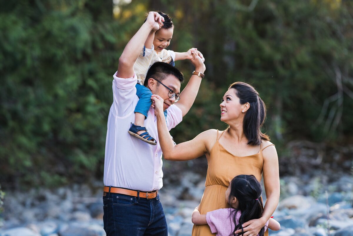 seattle_family_photographer_joyful_relaxed_playful__1396