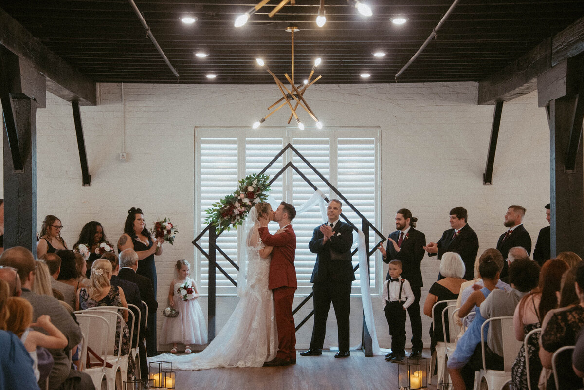 Wedding_Cincinnati_Ohio_Taft Musuem_May2024_Claire_Keathley_Photography-56 5