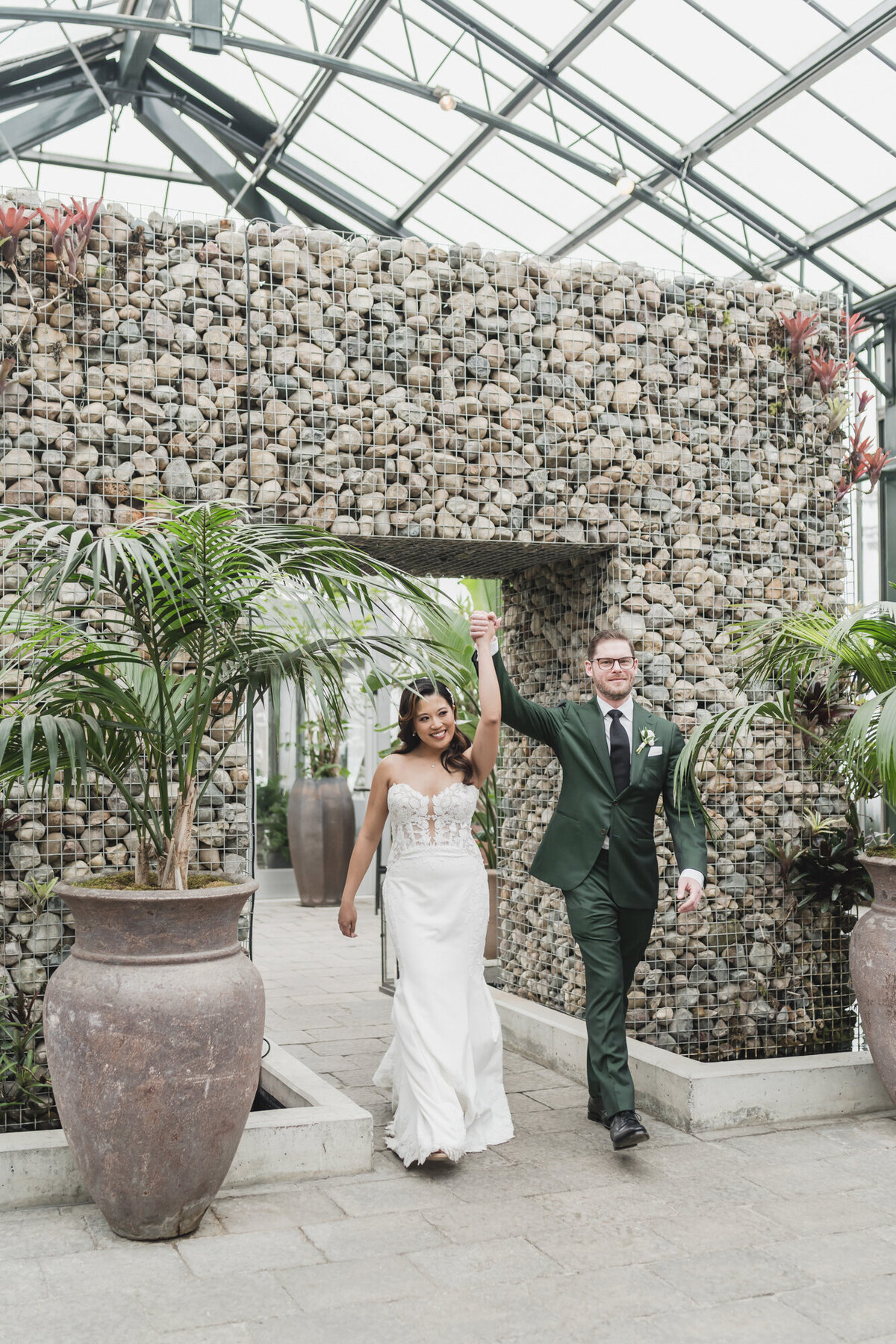 A MAGICAL WINTER PLANTERRA GARDEN WEDDING WITH A GREEN COLOR PALETTE IN WEST BLOOMFIELD, MICHIGAN PROVIDED BY KARI DAWSON PHOTOGRAPHY88