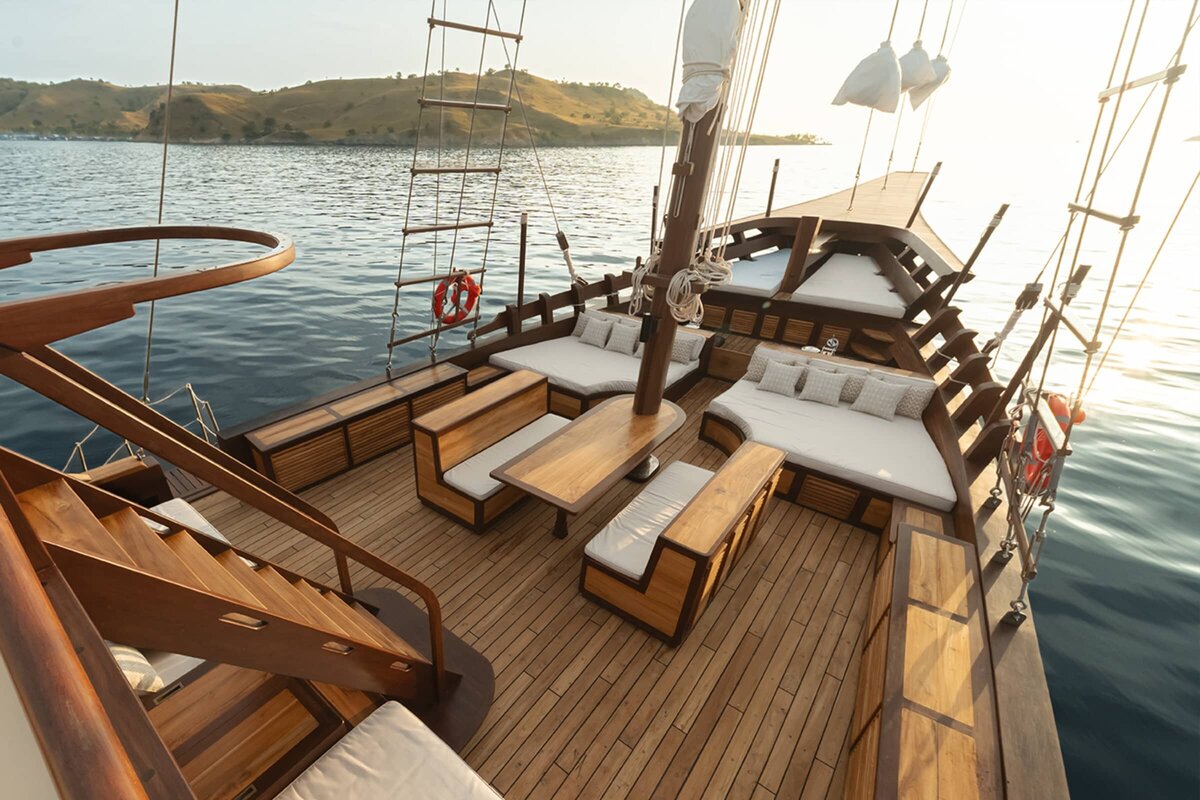 Sanya Luxury Yacht Charter Raja Ampat Foredeck