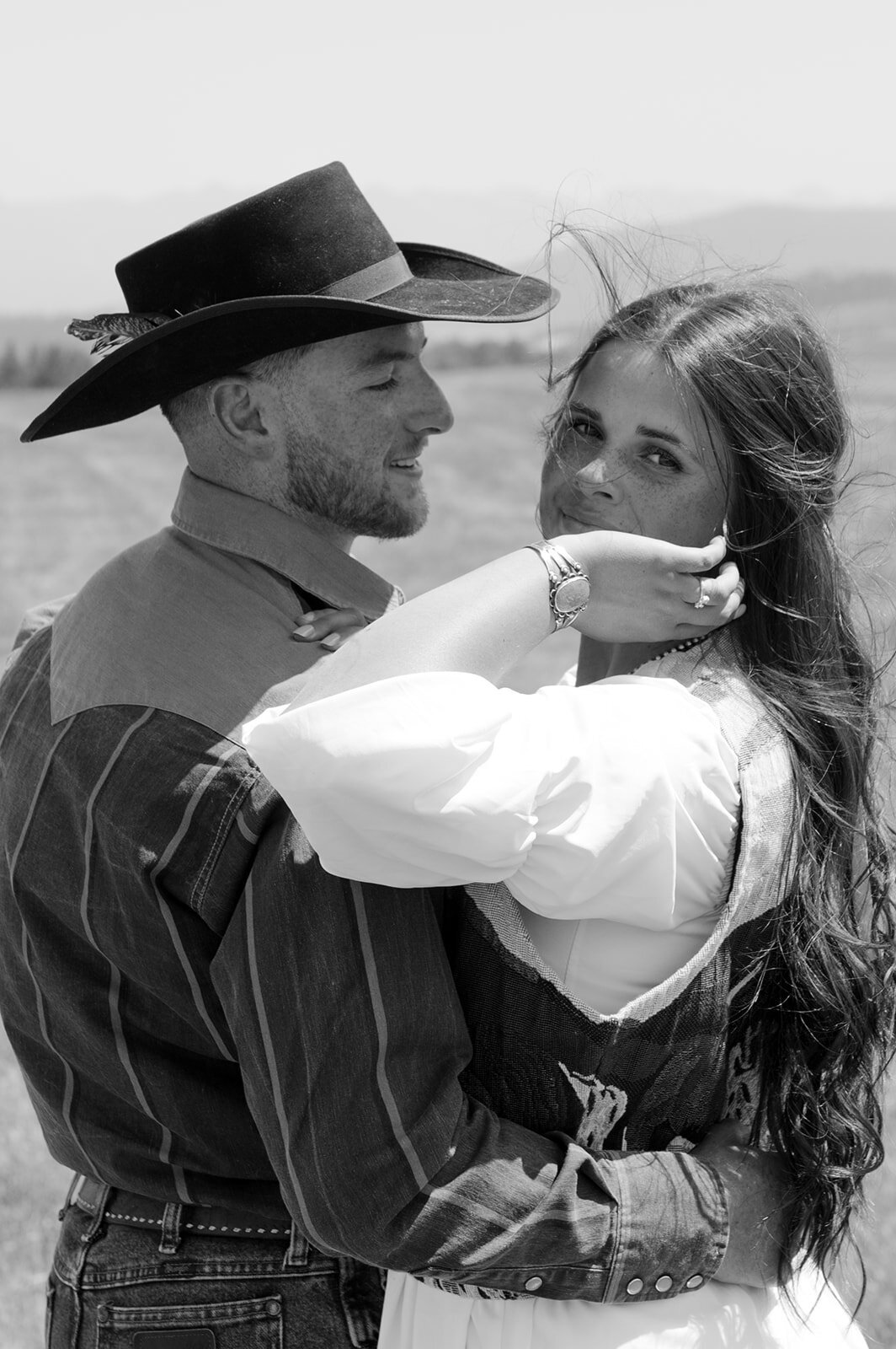 presley-gray-photo-haybale-forest-montana-elopement-7993-2
