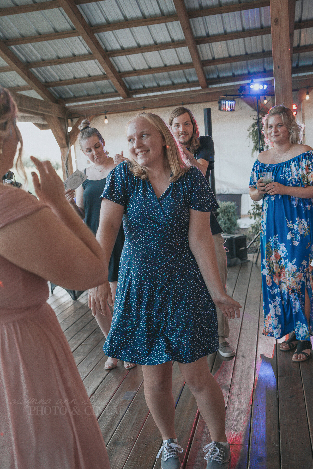 reception _ alaynna ann schwartz _ harpors vinyard _ iowa photographer _ playlife photography_0618