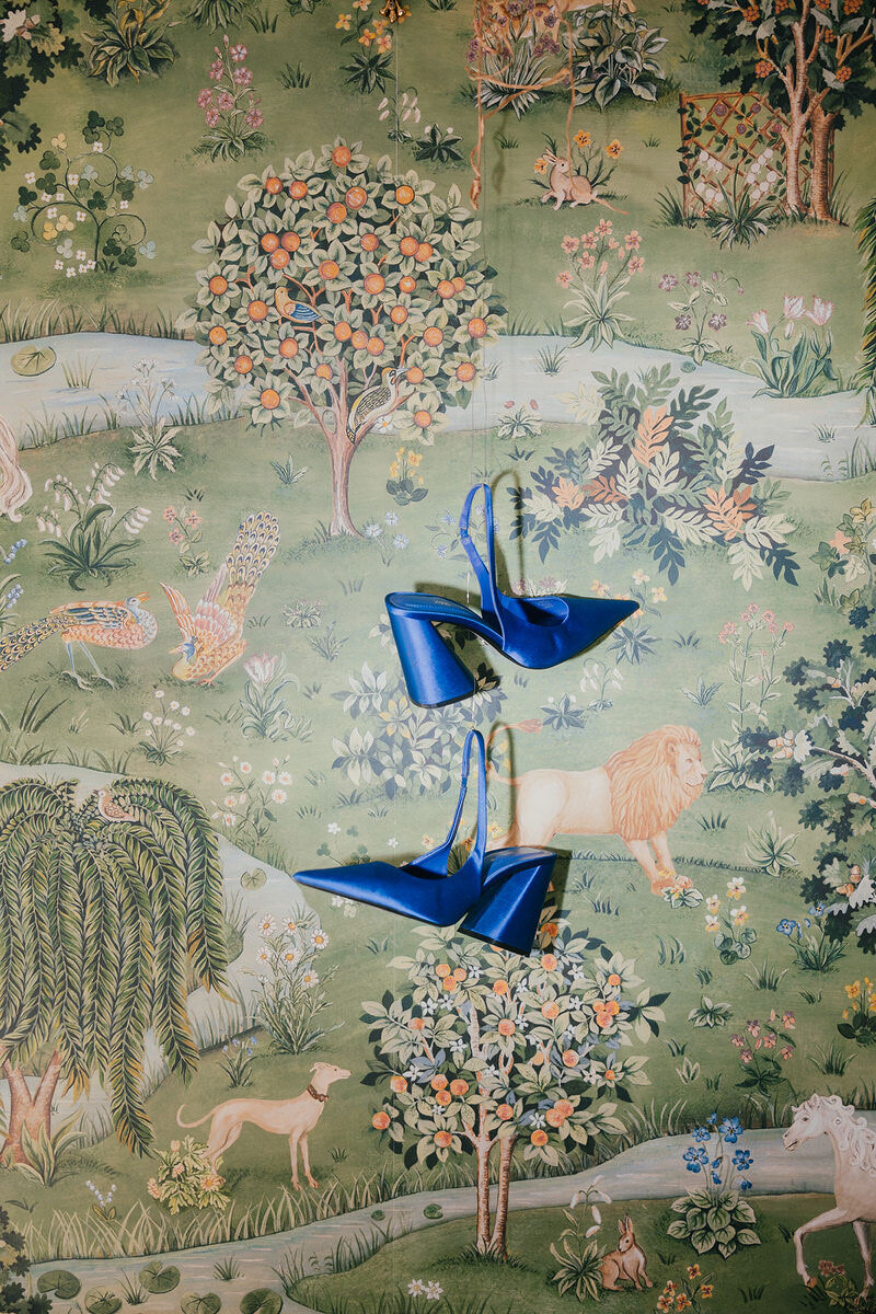 wedding-details-blue-shoes-laurianevega