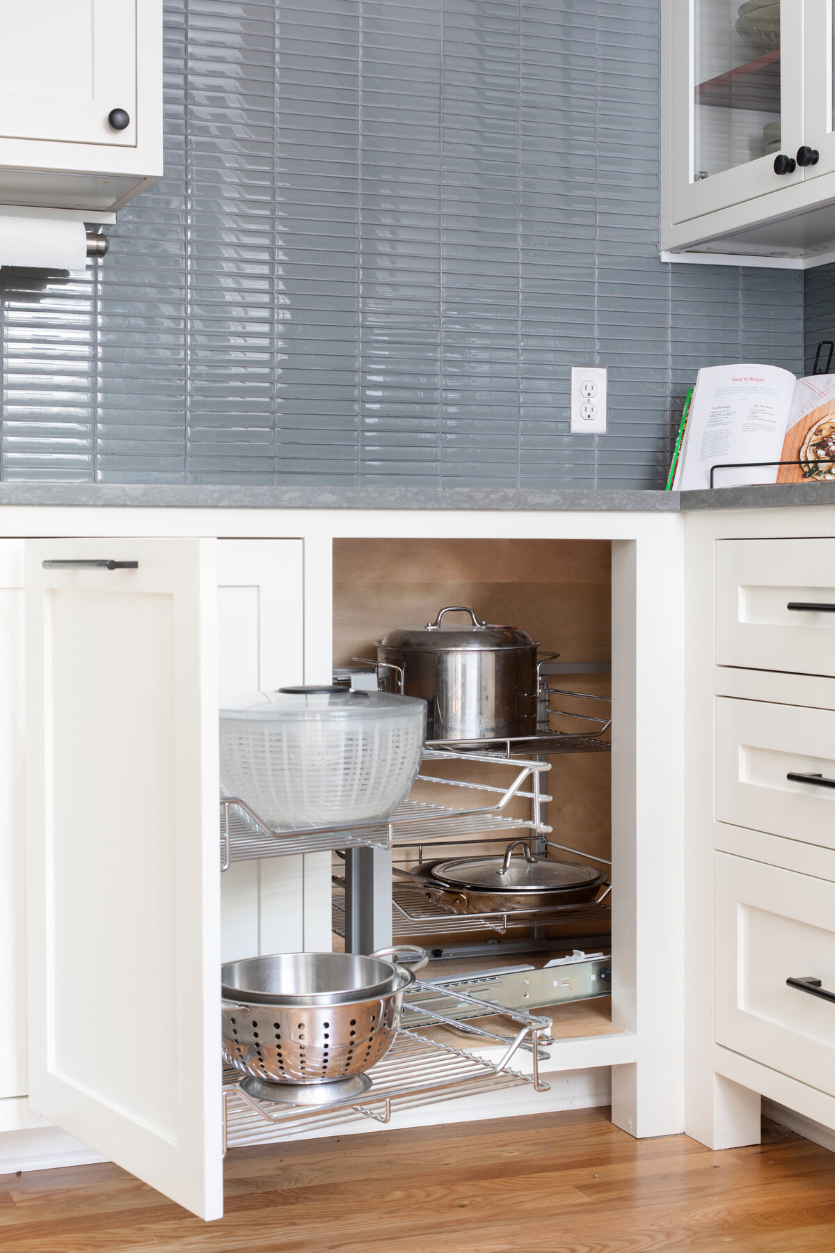hello-home-open-contemporary-kitchen-remodel-blind-corner-pull-out-blue-grey-backsplash-austin-24