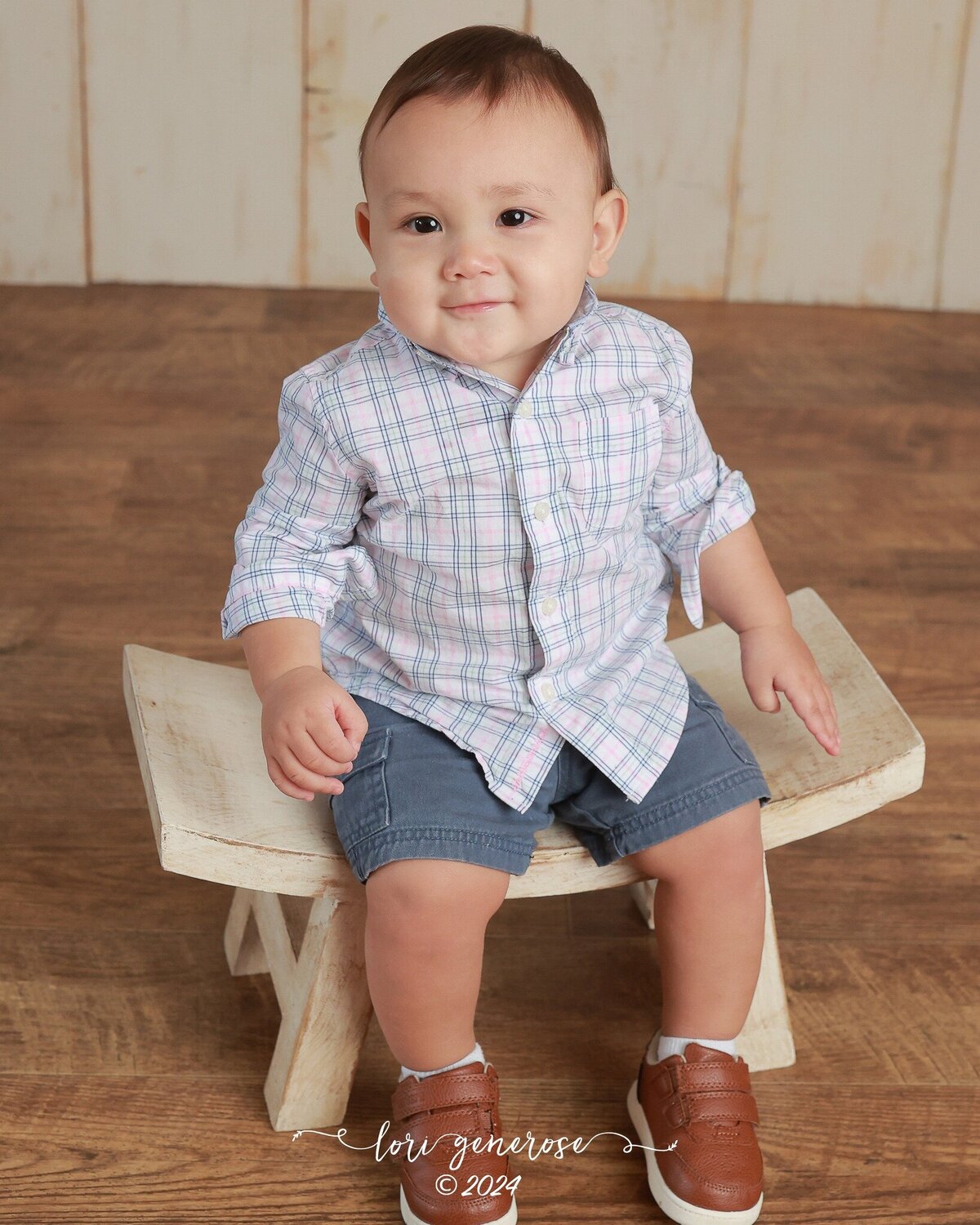 lehigh-valley-photographer-lori-generose-lg-photography-first-birthday-cake-smash-boy-north-whitehall-pa