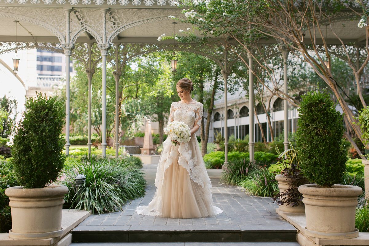 Bridal portraits at hotel crescent dallas