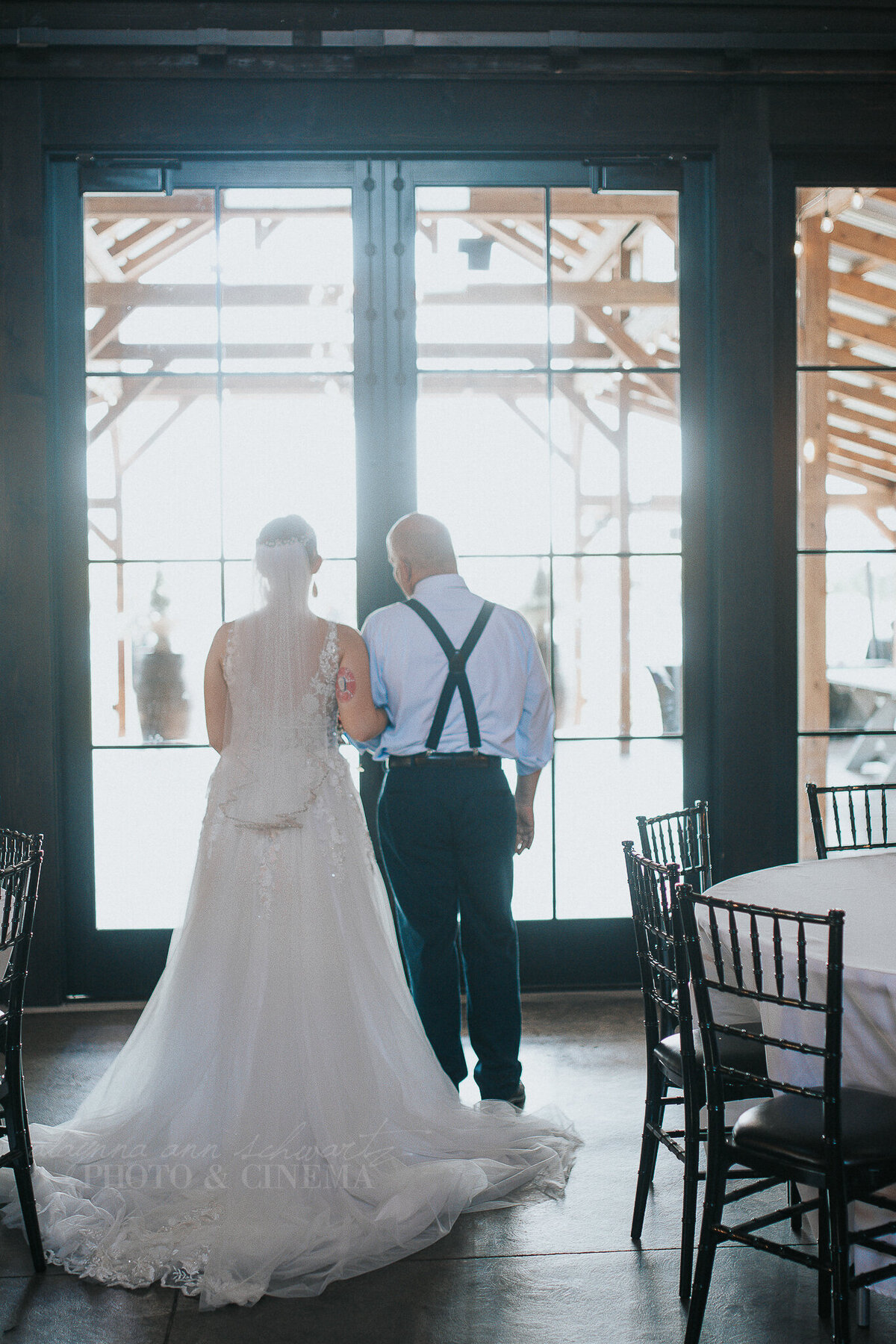ceremony _ alaynna ann schwartz _ harpors vinyard _ iowa photographer _ playlife photography_0102