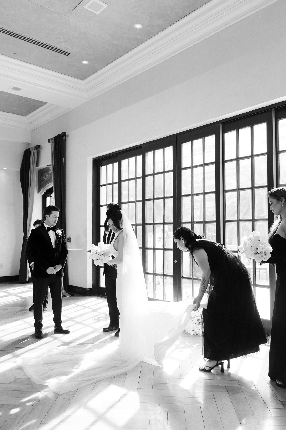 63riskyexposure_andrea-george_las-vegas-elopement-photography
