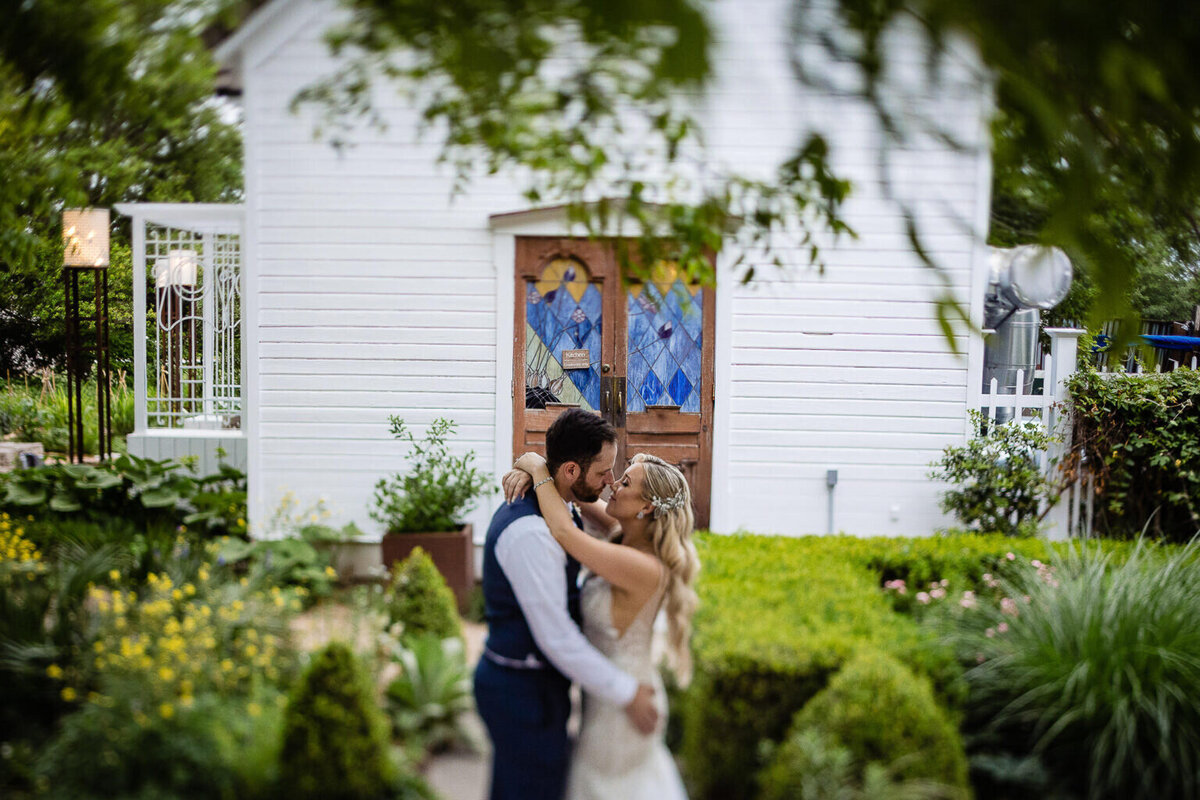 barr-mansion-wedding-photography-35-1536x1024