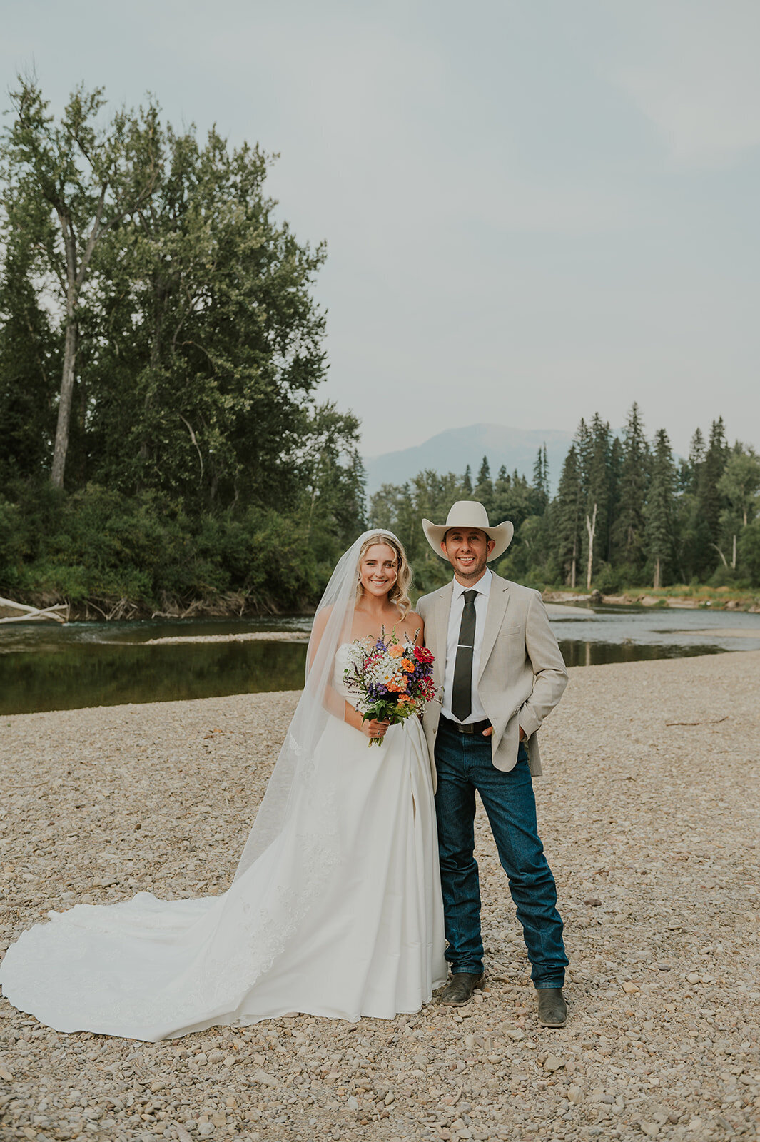 presley-gray-luxury-western-montana-wedding-7173