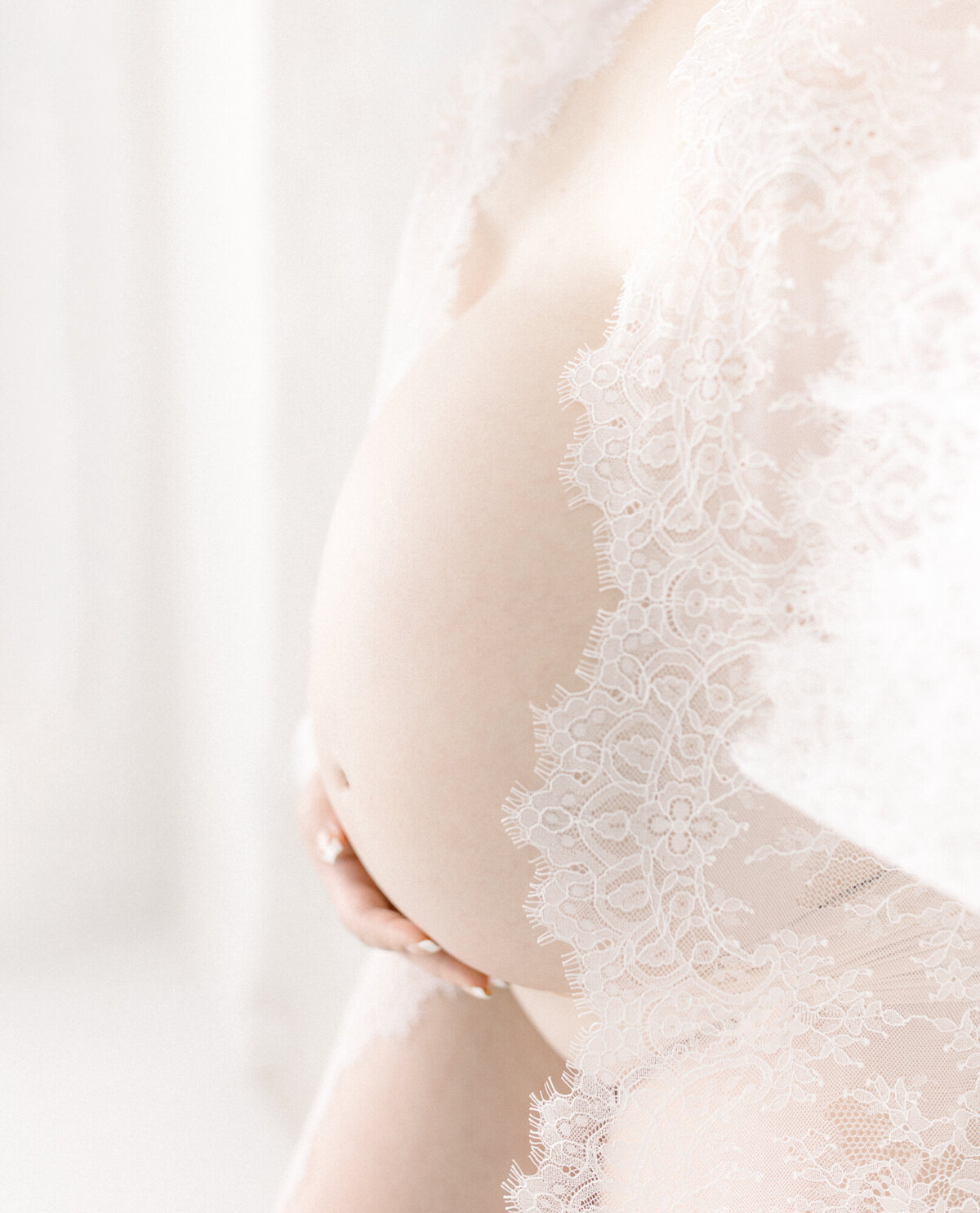 Elegant Las Vegas Studio Maternity Photographer