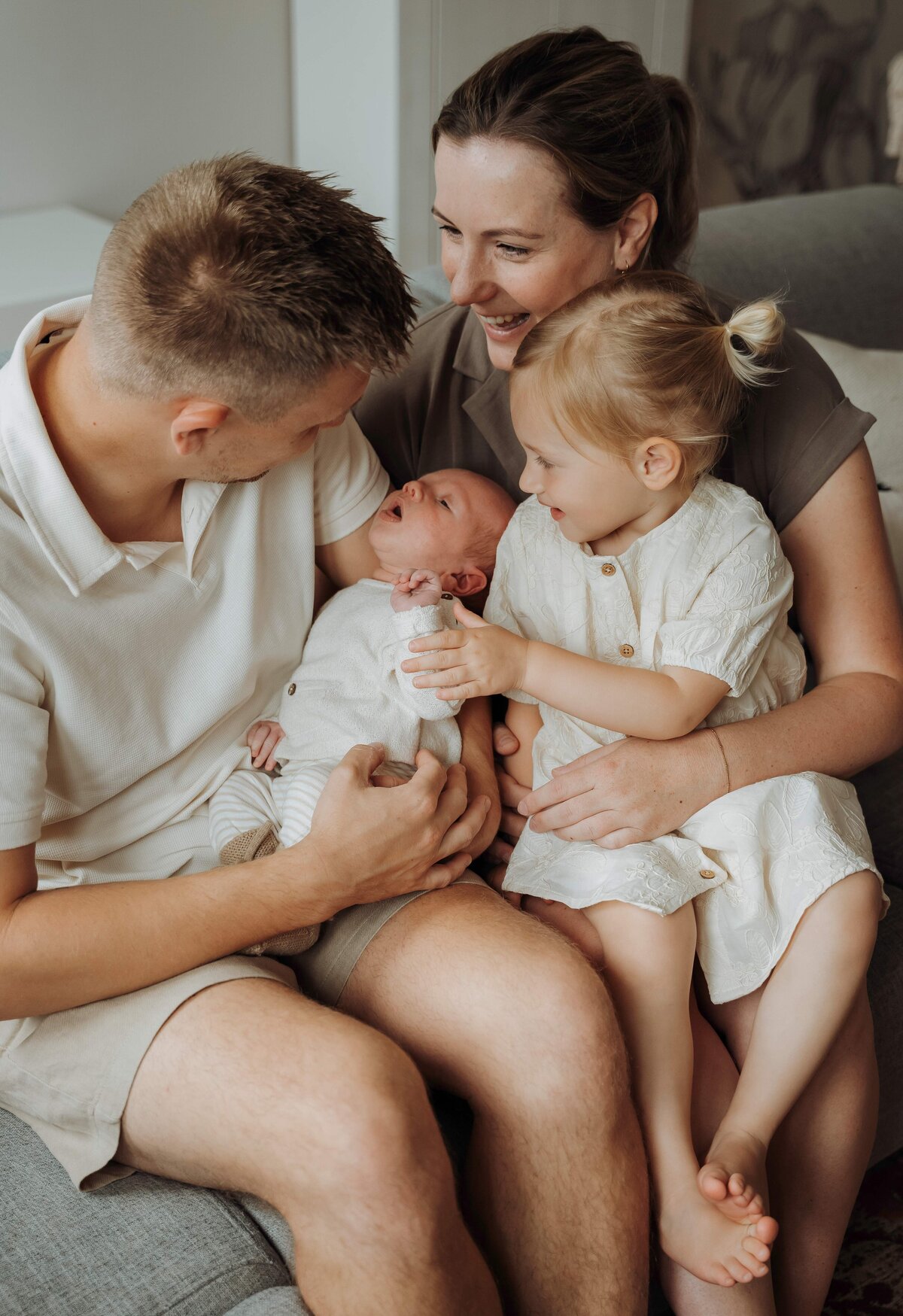 Newborn fotograaf limburg, Newborn fotograaf, Newborn fotograaf haelen, Newborn fotograaf roermond, Newborn fotograaf leudal, Newbornshoot haelen, Newborn shoot leudal, Newborn shoot roermond, Newborn fotografie in de buurt van haelen