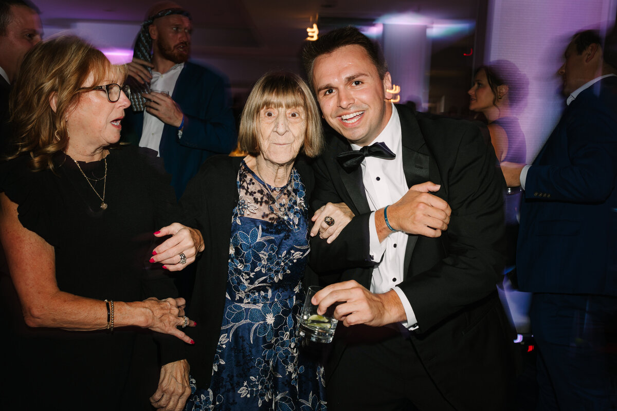 St. Louis Luxury Wedding Photographer Dance Floor Party Photos19