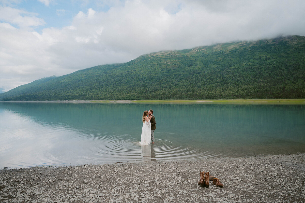 07-21-25_Daisy & Walker_Ekutna Lake_PRPLLC-194