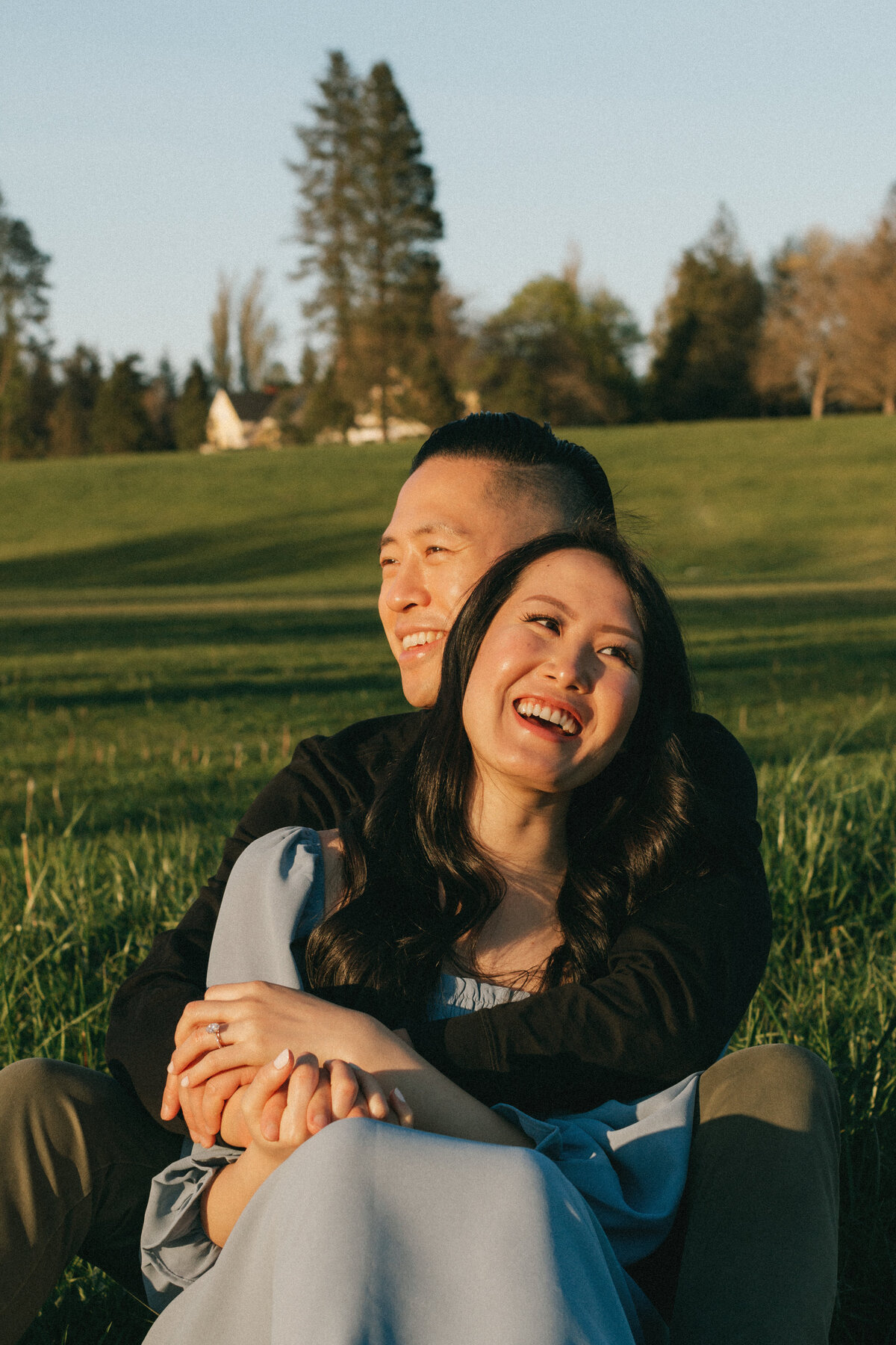 Couples-session-discovery-park-documentary-style-jennifer-moreno-photography-seattle-washington