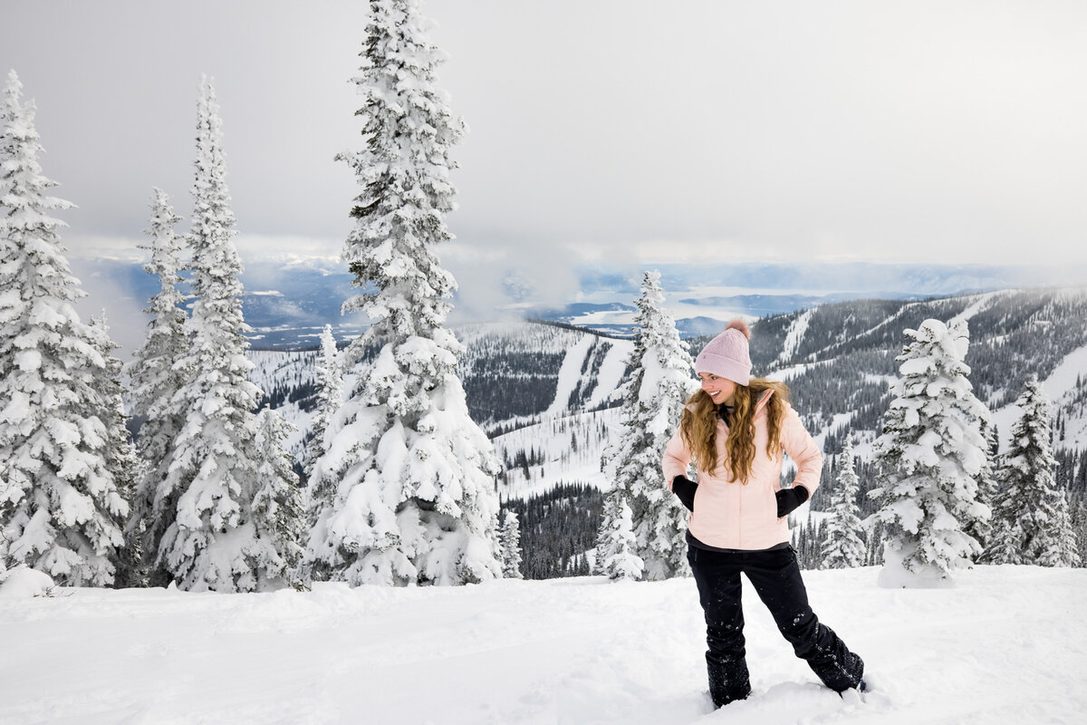 portrait-senior-highschool-winter-schweitzer-snow