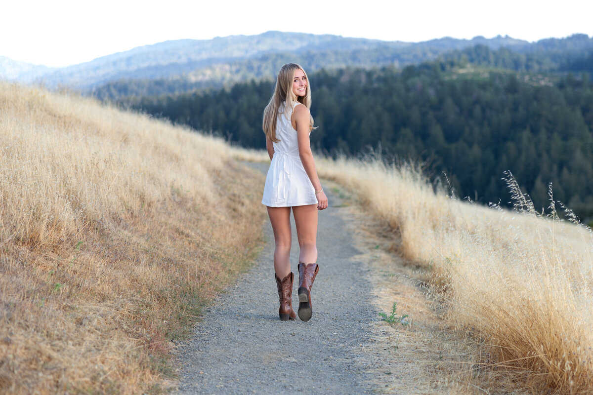 Senior photographer in Los Altos, Menlo Park, Palo alto senior portraits.