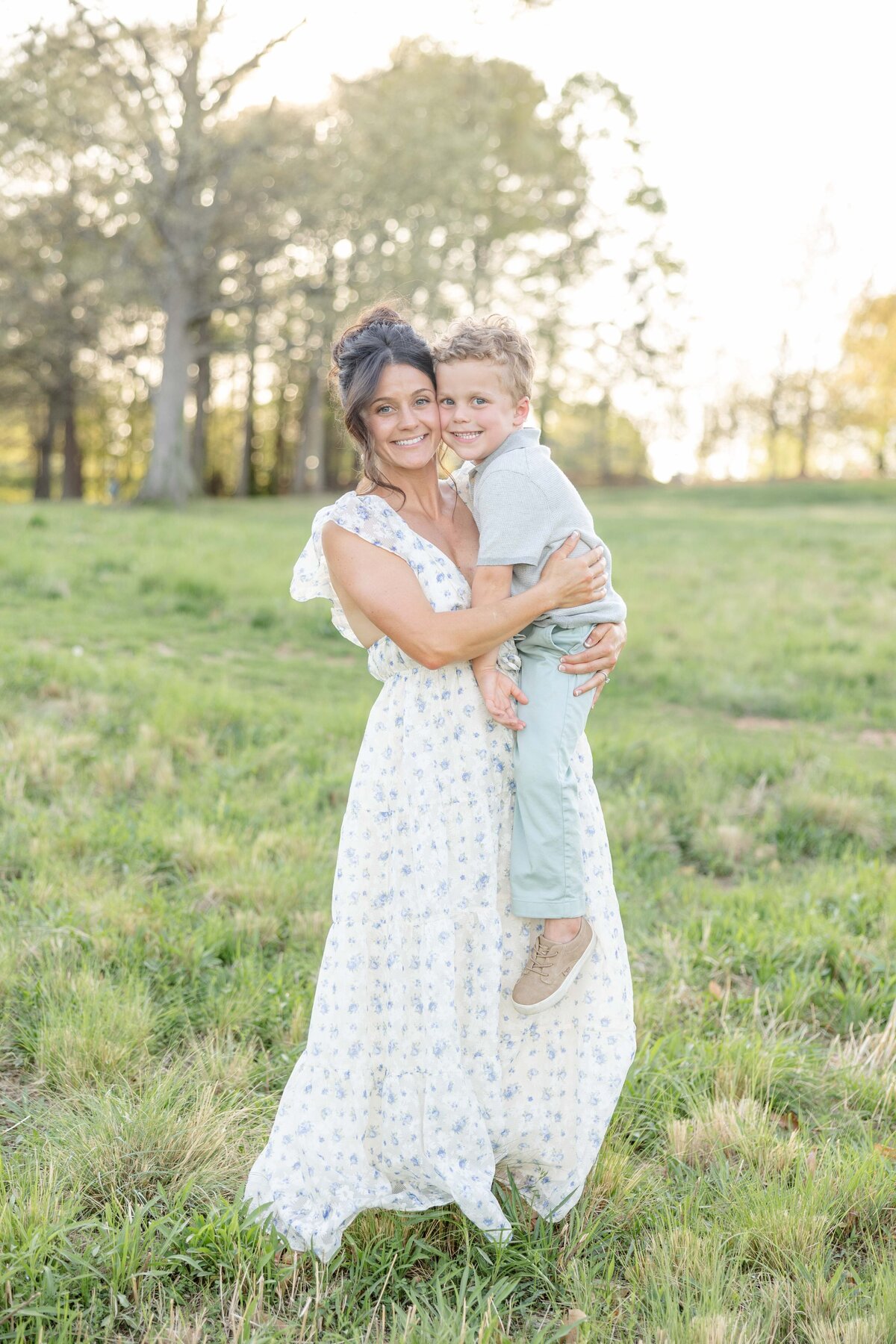 Raliegh-NC-spring-Mini-Session-Magnolia-and-Grace-Photography-Co-HeatherS# (1)-13