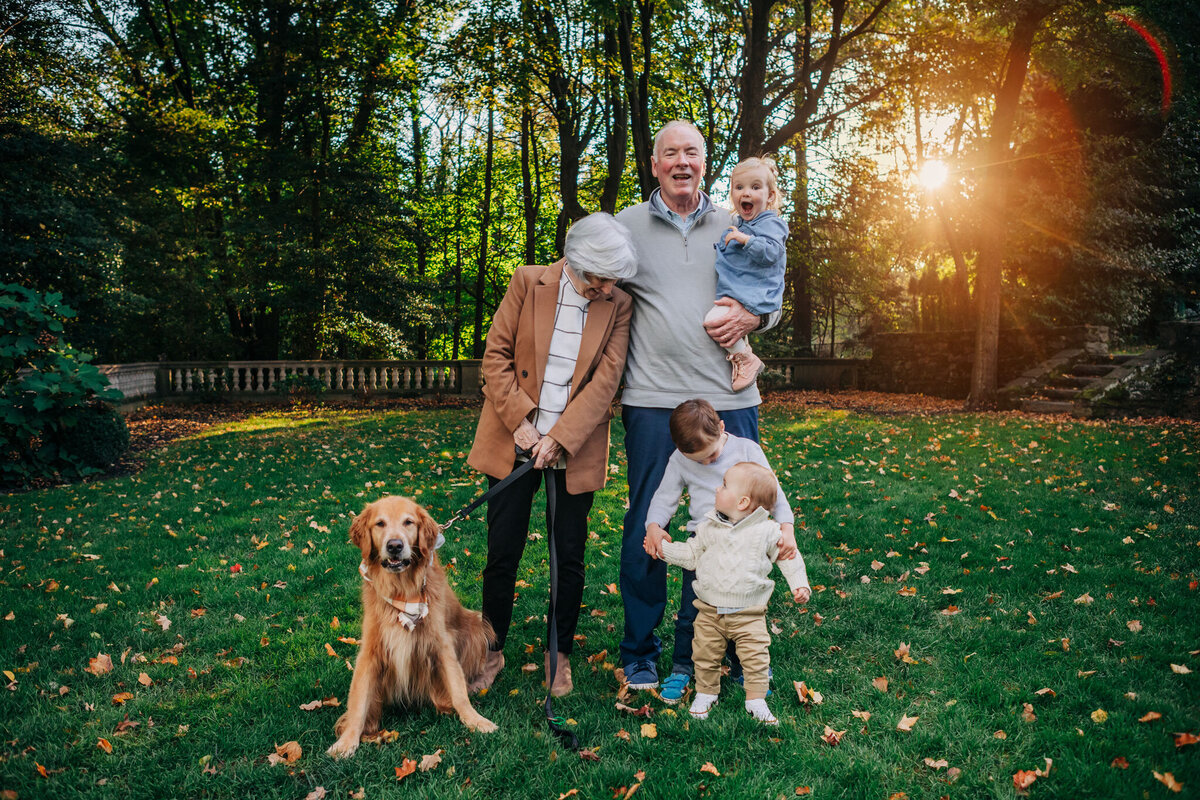 grandparents-with-kids-and-dog
