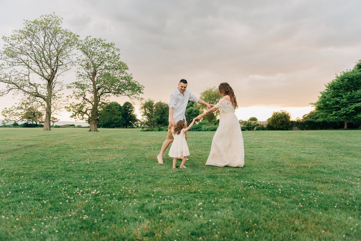 Sharon Leger Photography | Canton CT Family and Newborn Photographer-3