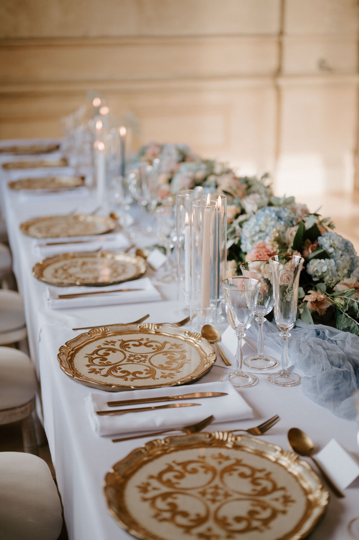 Harlaxton Manor - Wedding Photographer - Laura Williams Photography - WEB - 25