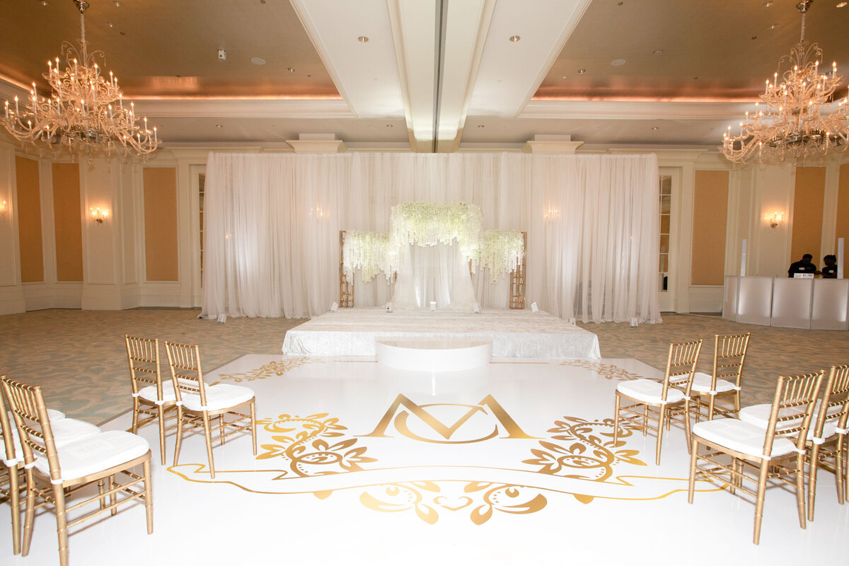 st-regis-atlanta-wedding-venue-interior-ballroom