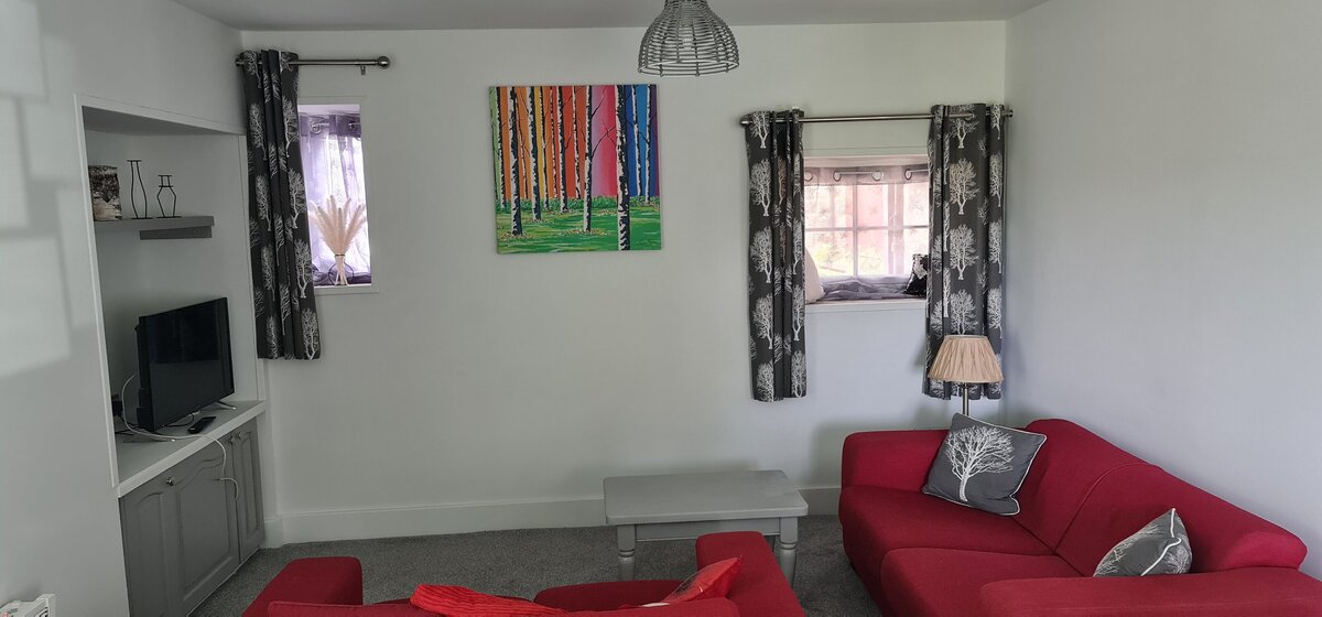 holly_house_cottages_living_room_[003