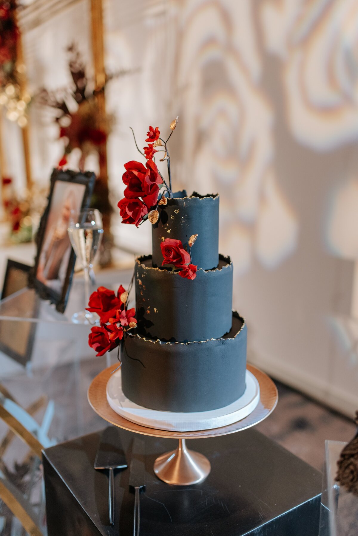 Black-Wedding-Cake-Edmonton-Wedding
