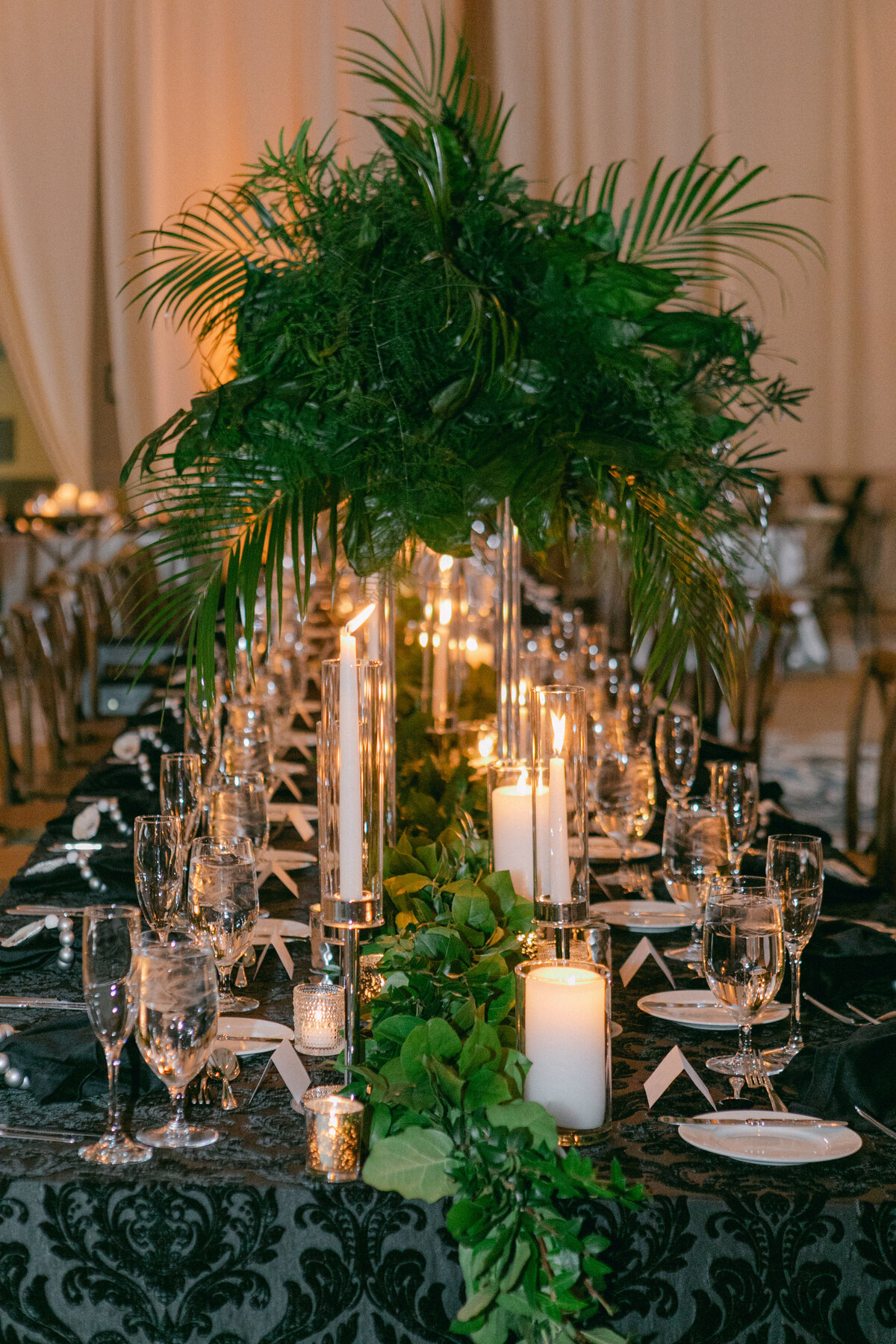 Modern Wedding Flowers at The Westin Hilton Head Island resort, Hilton Head Island, SC | Wedding and Event Florist | Lisa Staff Photography | Coastal Floral & Events