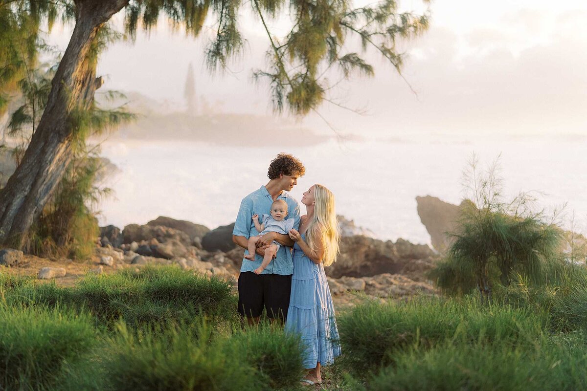 Three Tables Family Photographer Oahu Hawaii Wiewiora Family-38