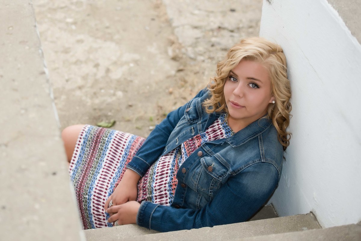 senior photography girl on stairs