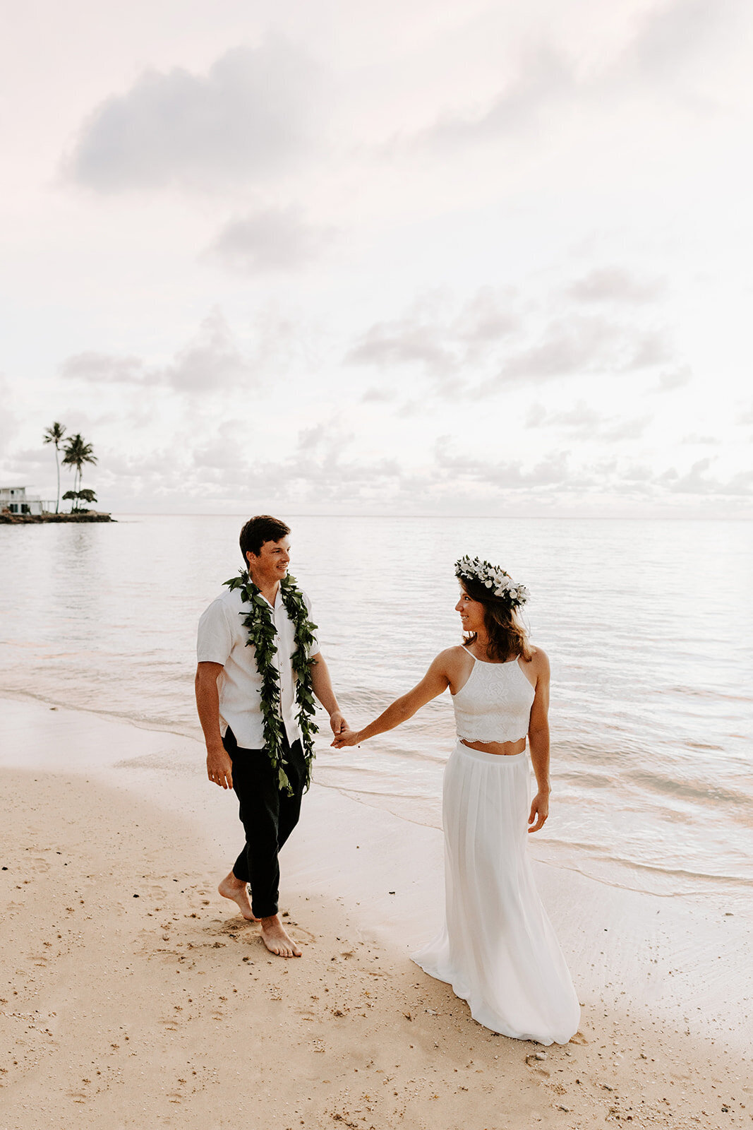 22.09.17_Jenna and Peter_Oahu_engagements_Aly Dove Photography _0031_websize