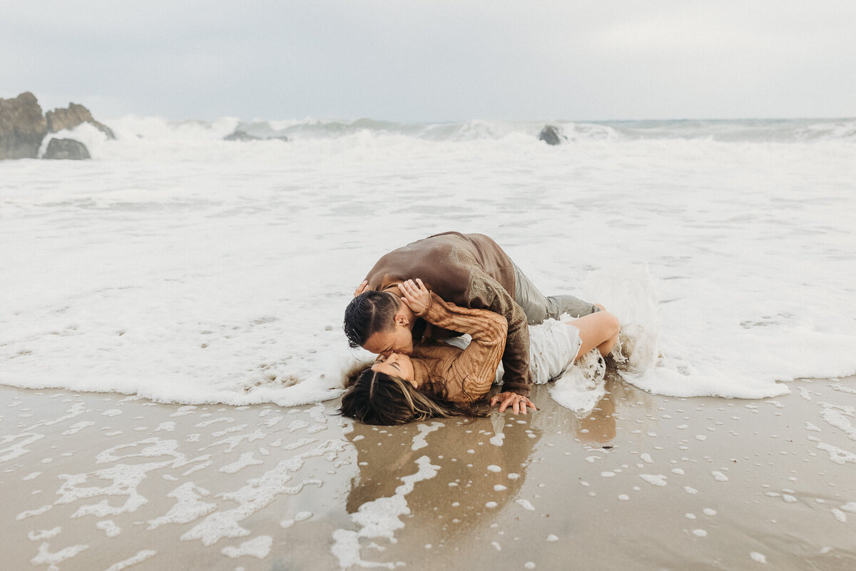 skyler-maire-photography-couples-photos-malibu-23