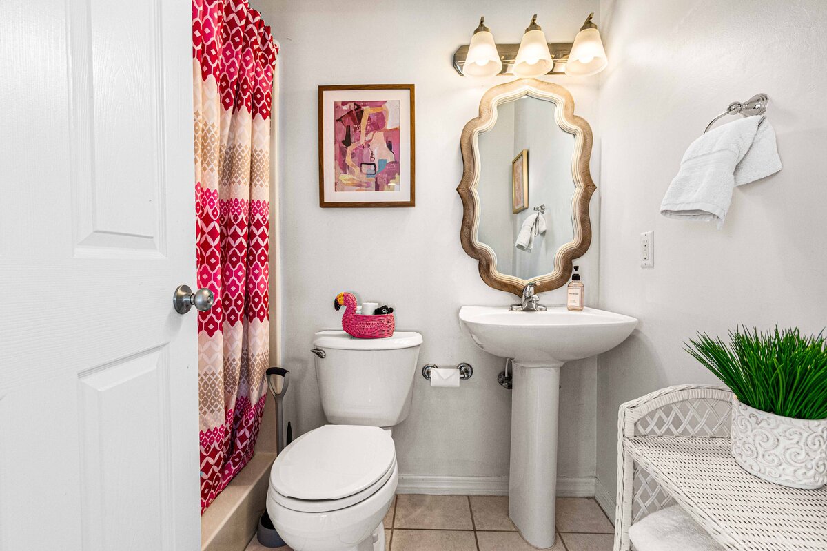 3rd level bathroom (2)