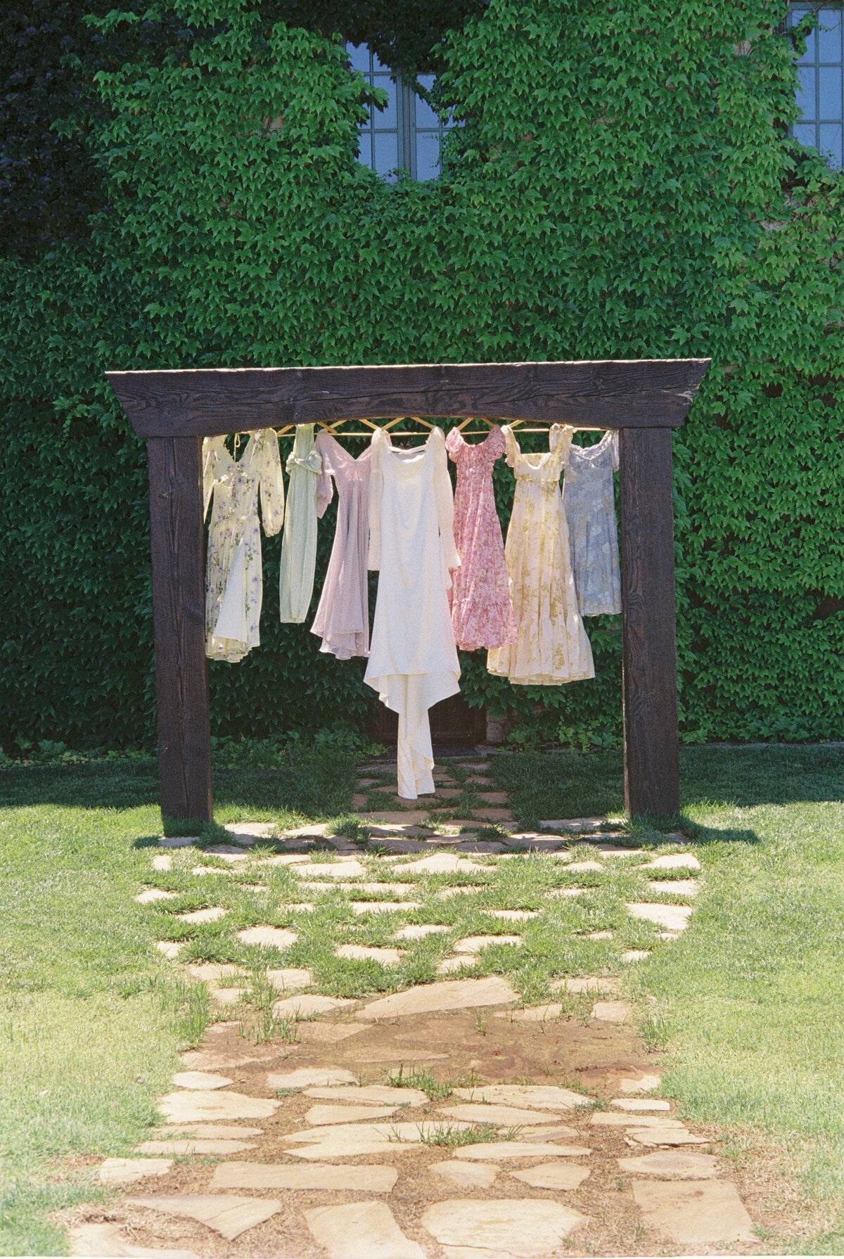 Timeless-Etherial-Wedding-Dresses-Leah-Gunn-Photography