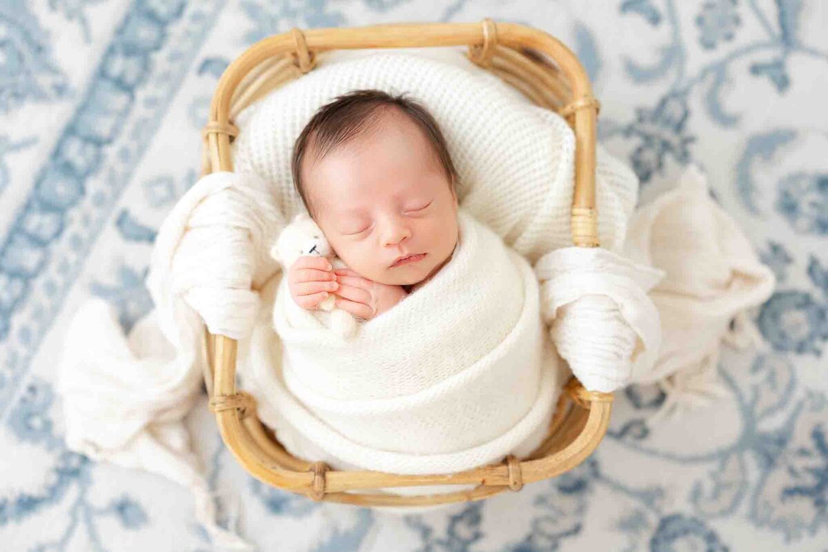 Newborn-photographer-in-savannah-4