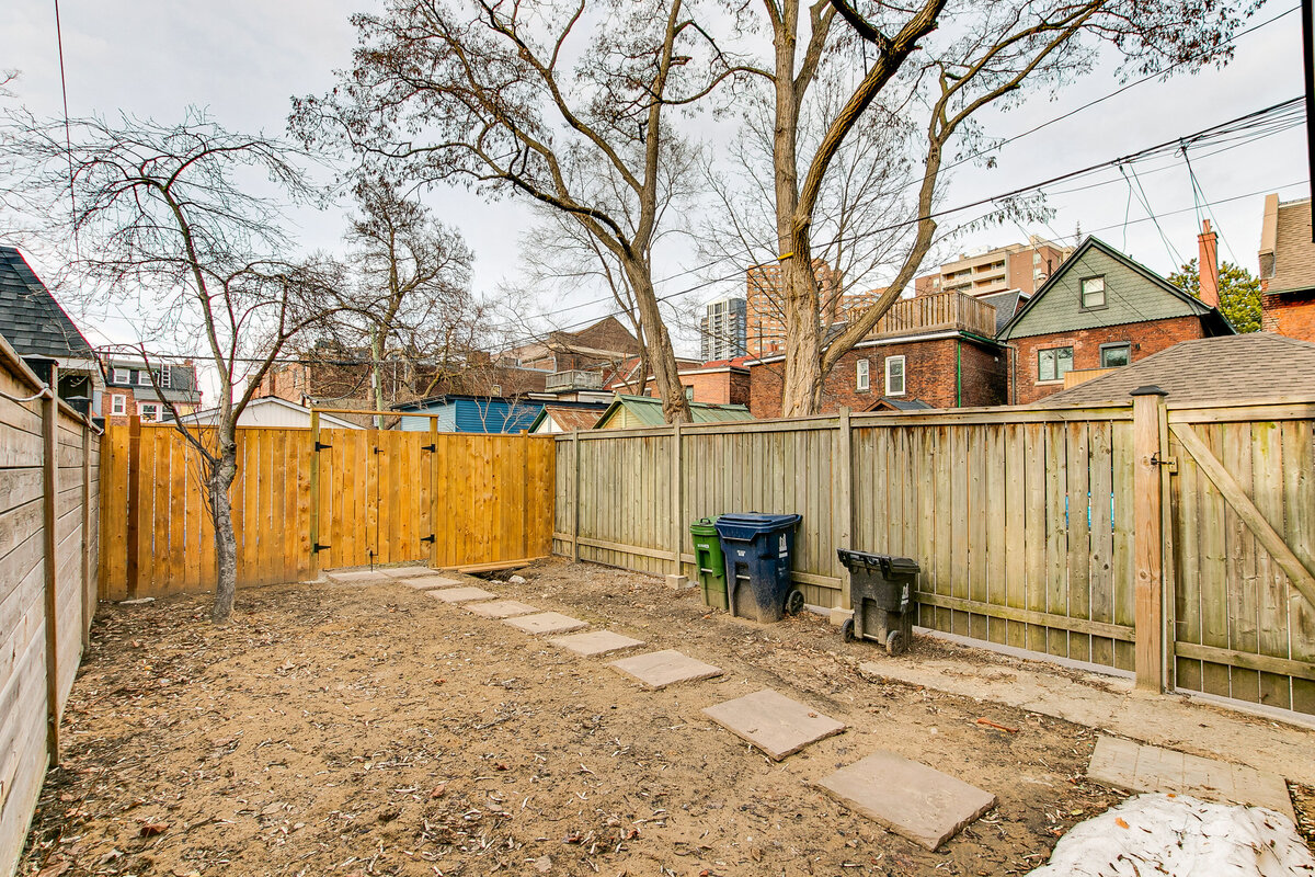 056_Backyard
